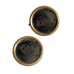 Victorian Tintype Photograph Girl Portrait Pin Brooch Mini Picture Frame Jewelry